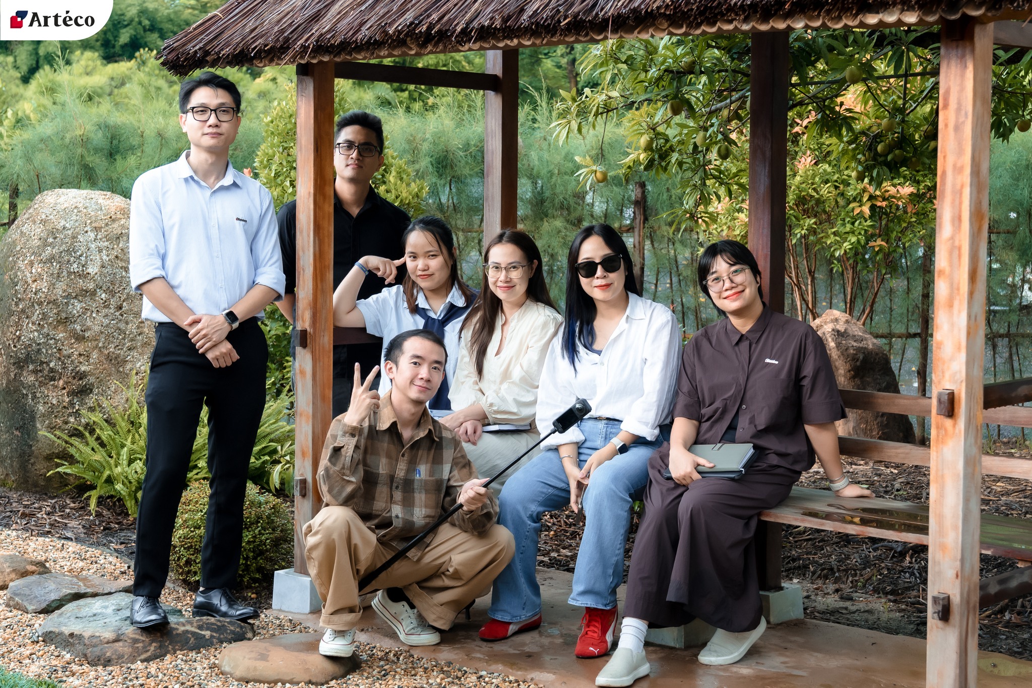 Mẫu sân vườn jc thiết kế kết hợp với gian chòi nghỉ chân