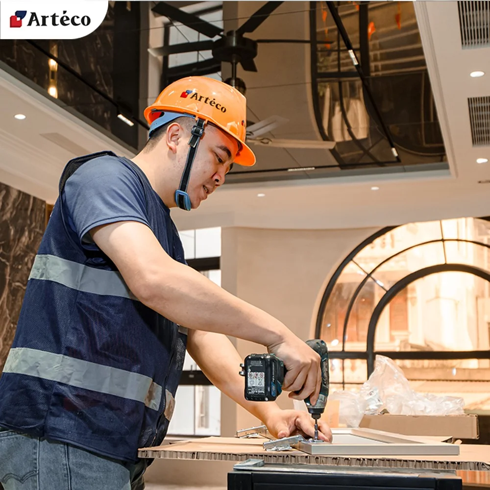 Arteco - Công nhân thi công hoàn thiện dự án nhà phố Long Biên